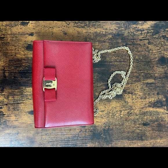 Salvatore Ferragamo Handbags - Ferragamo “Miss Vara” wallet on chain/mini bag/crossbody